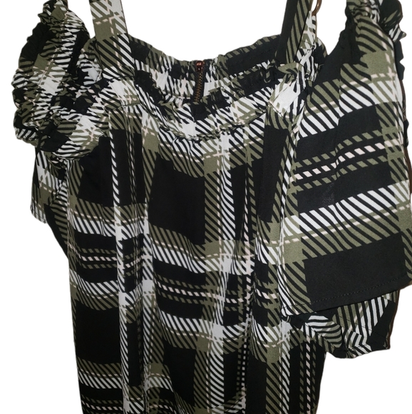 Candie's Plaid Off the Shoulder Top - Picture 5 of 6